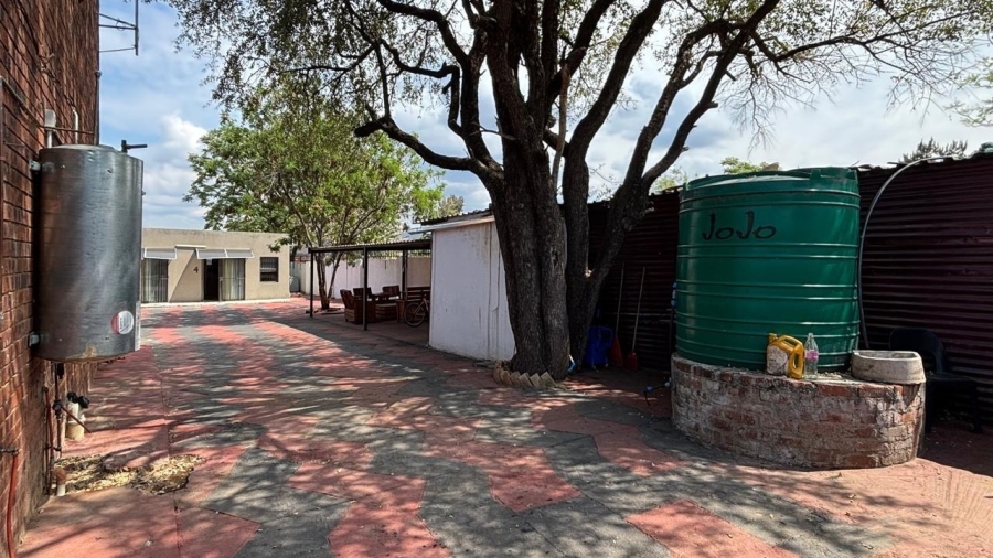 7 Bedroom Property for Sale in Mogwase Unit 4 North West